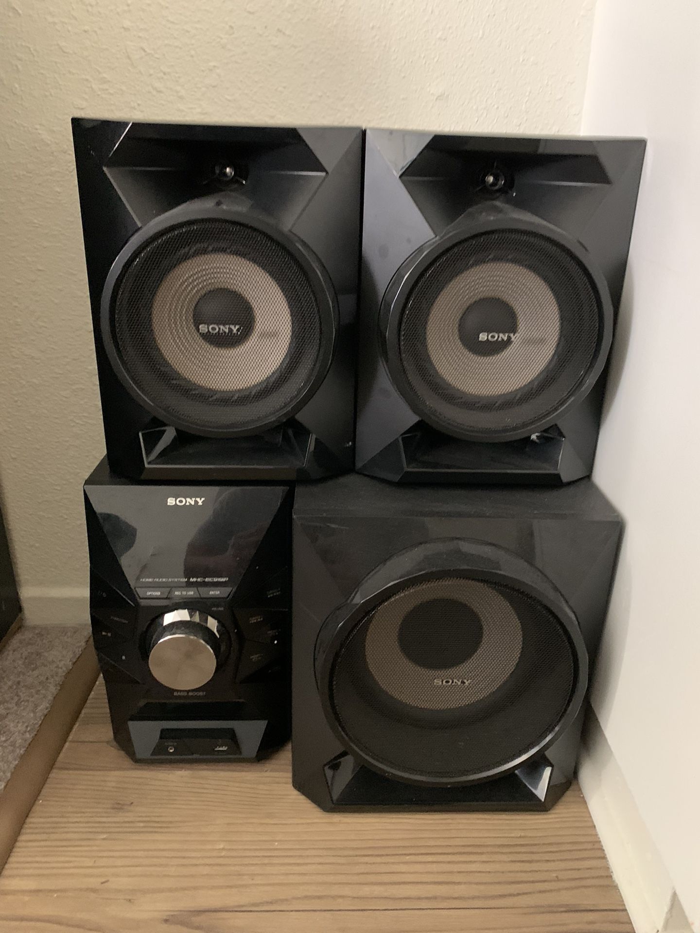 SONY MHCEC919iP HiFi Speaker System With Subwoofers for Sale in Seal