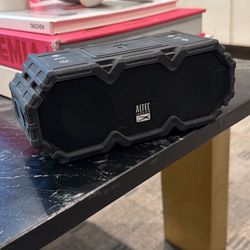 Altec Lansing Portable Bluetooth Speaker With Wireless/cordless MagSafe Charging Capability