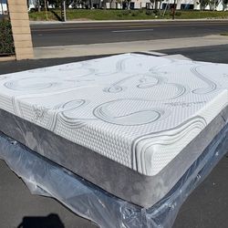 Queen Organic Cool Gel Memory Foam!•••
