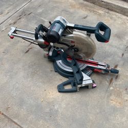 Bosch Dual Bevel Slide Miter Saw
