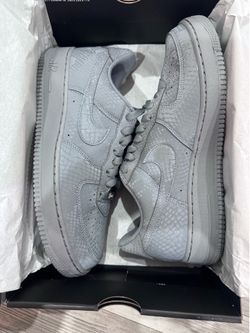 NIKE AIR FORCE 1 KOBE Wolf Grey 9.5 men’s !!!!