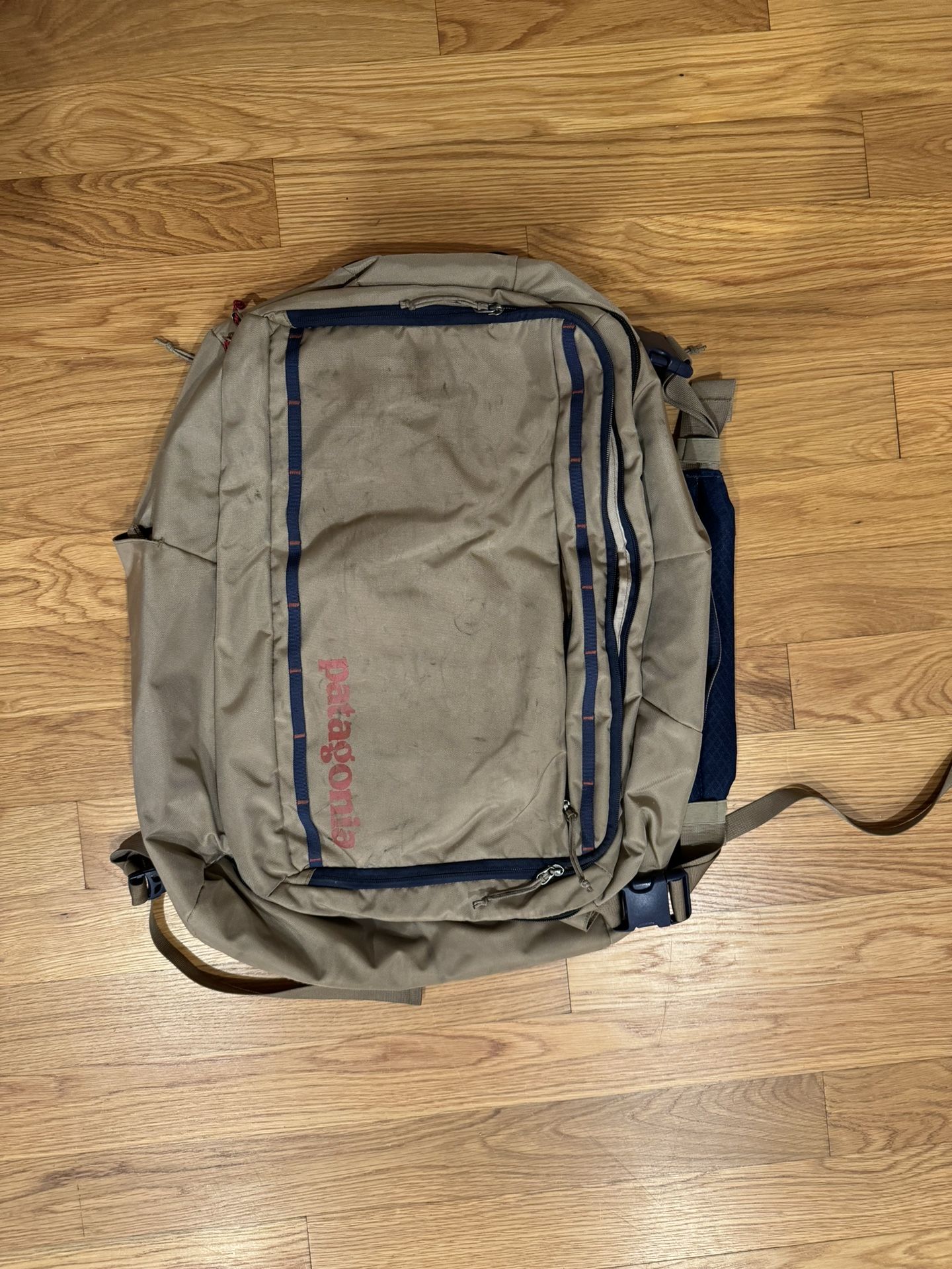 PATAGONIA TRES 25L PACK - MOJAVE KHAKI