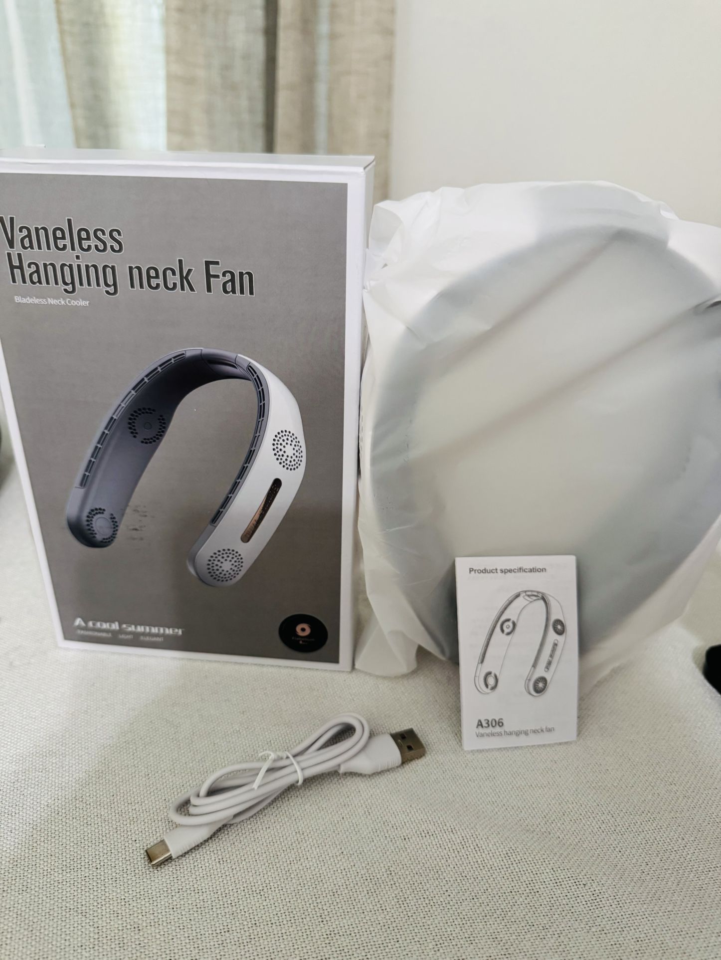 Vaneless Hanging Neck Fan 