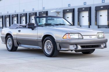 1990 Ford Mustang