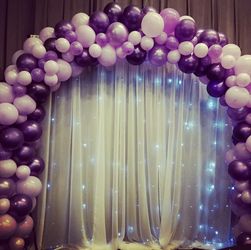 Arch from balloons