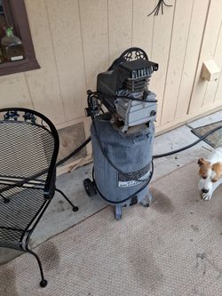 Air compressor  needa new hoze but runs