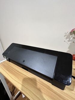 Black Silhouette Cameo 4