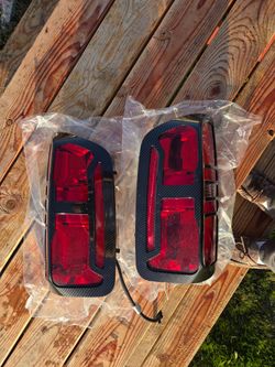 2021 Chevy Colorado ZR2 OEM w/Carbon Fiber Style LED Tail Lights Pair