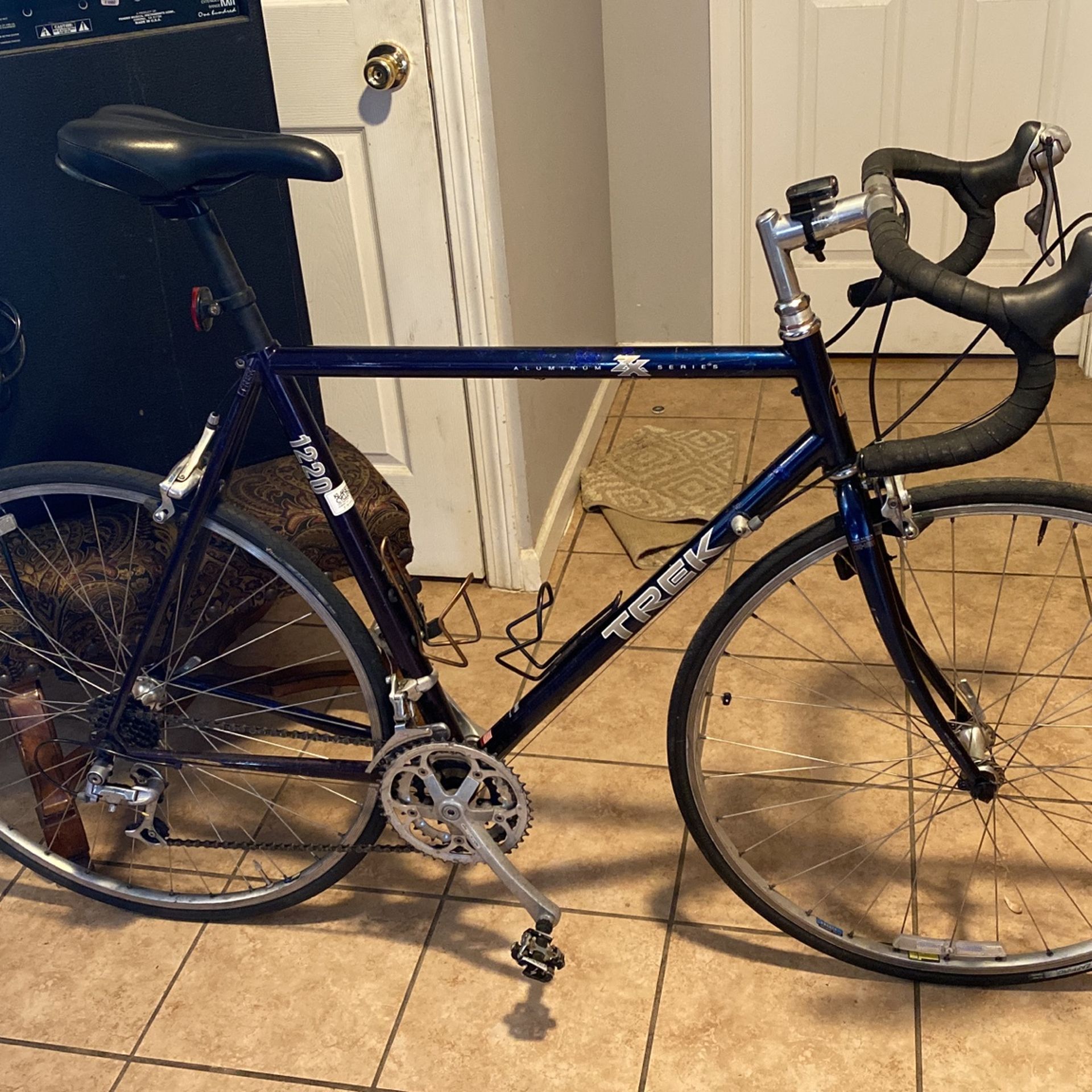 TREK 1220 ZX Aluminum Series Frame 22 1/2 inch Wheels 700