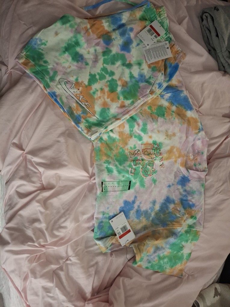 Nike Mens Shirt And Shorts Set Large