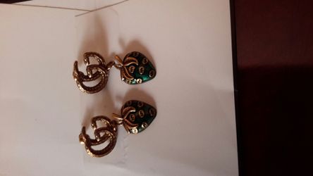 New GG stud stamped earrings