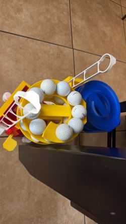 Golf dispensers