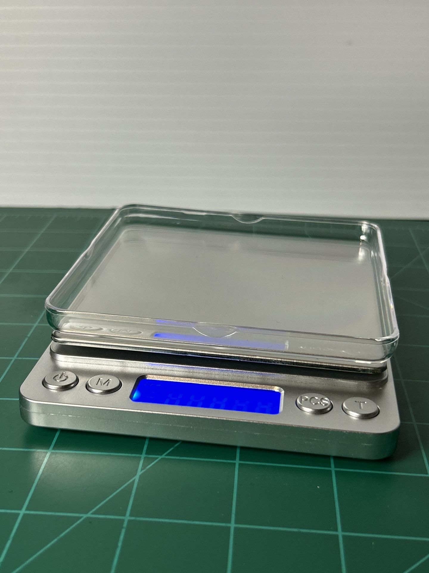 Digital Scale Weighs Up to 11 lbs (5 kilo) Capacity