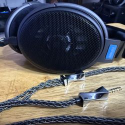 Sennheiser HD 600 - Audiophile Hi-Res Open Back Dynamic Headphone