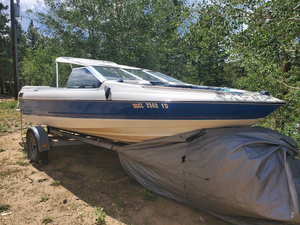 Bayliner Capri - Lake Ready