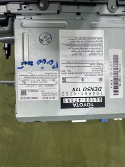 Toyota Prius 2010-2011 OEM JBL Navigation Radio E7048 86100-47391 Denso