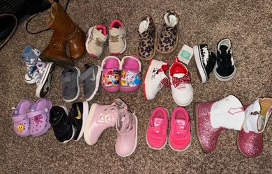 Girls shoes size 4-5c