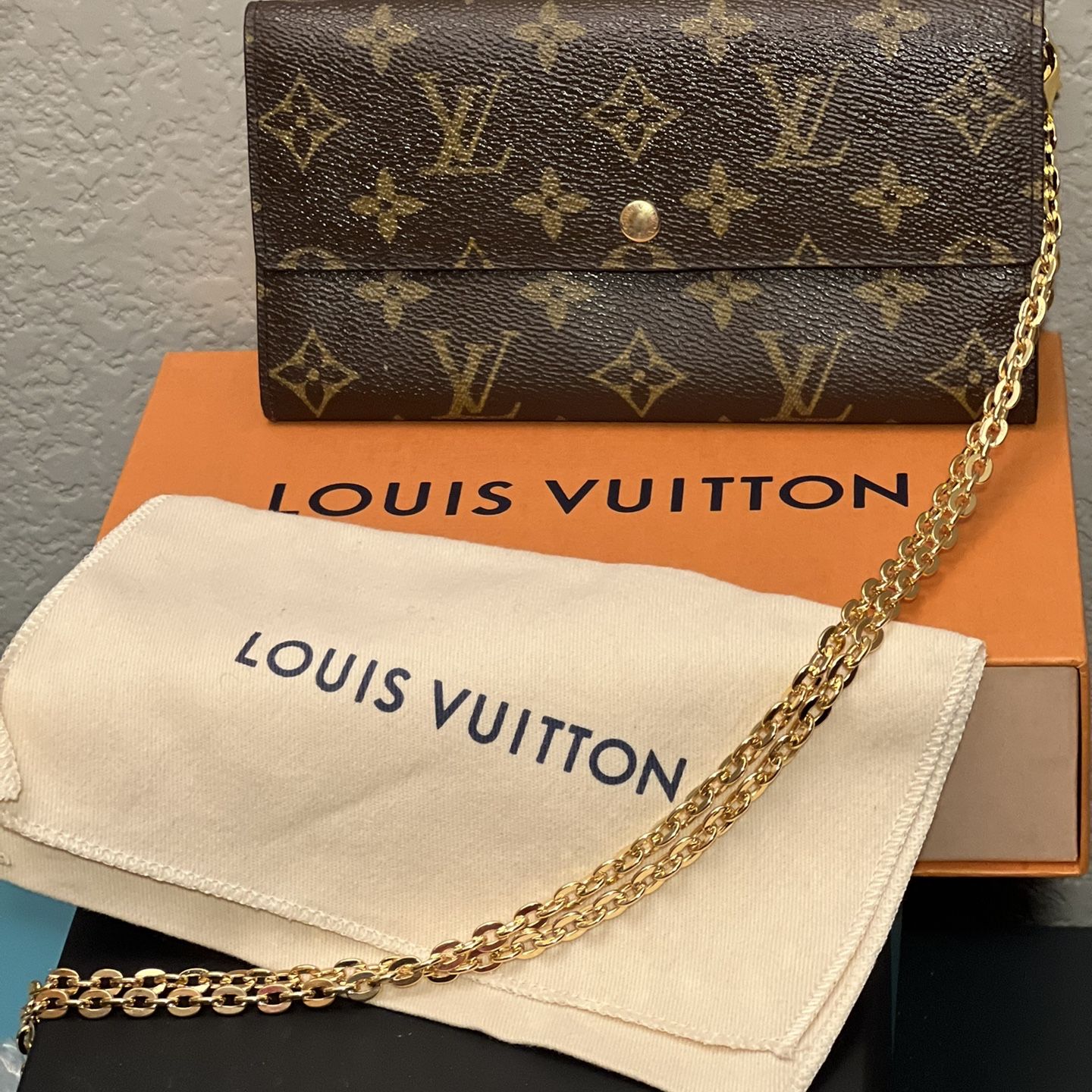 Louis Vuitton Sarah Monogram Wallet on Chain Cute