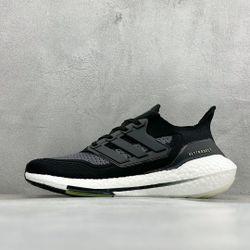 A.didas UltraBoost 21