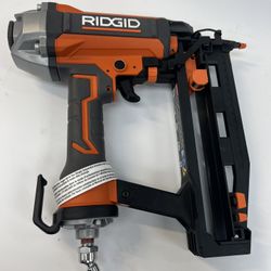 RIDGID Pneumatic 16-Gauge 2-1/2 in. Straight Finish Nailer with CLEAN DRIVE Technology 