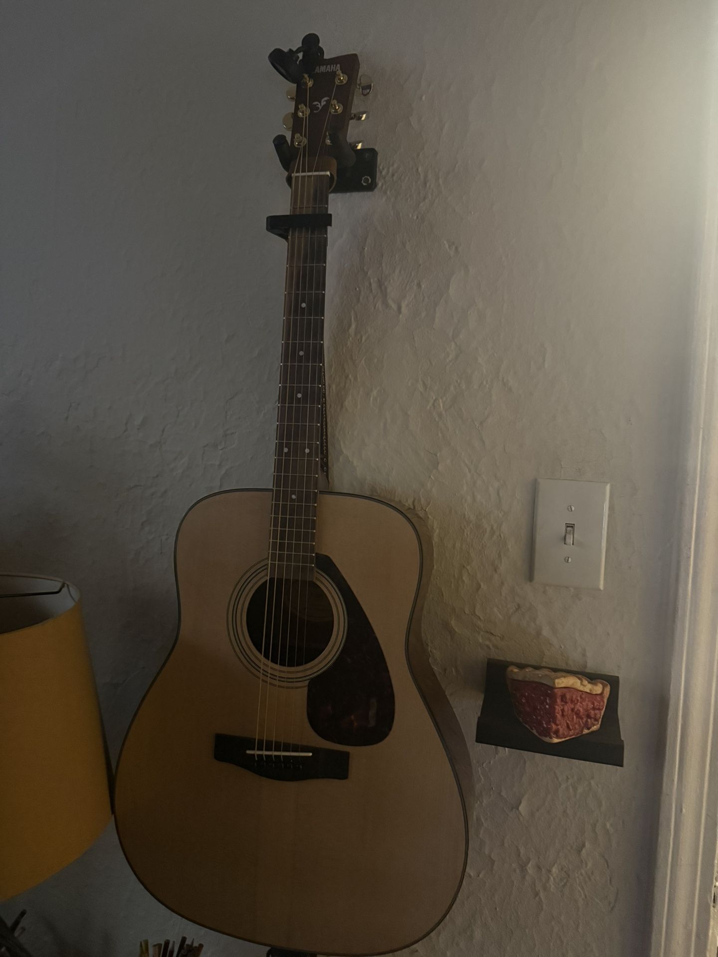 Yamaha F335 Acoustic Guitar Barely Played