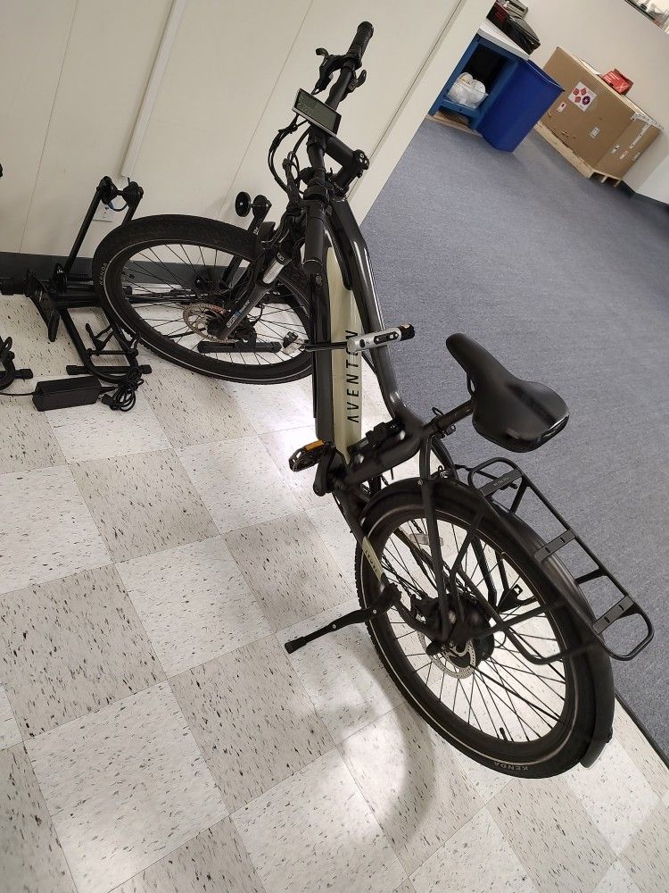 Aventon Level 2 Commuter