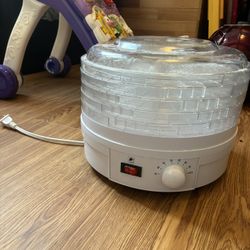 Dehydrator