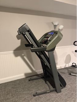 Horizon T101 Folding Treadmill – Barely Used – Excellent Condition