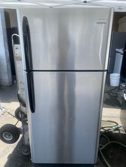 Frigidaire Top Mount Stainless Fridge
