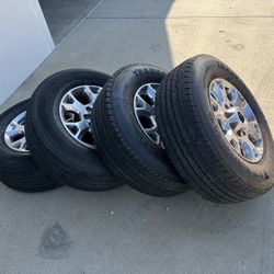 2022 RAM 2500 18" OEM Wheel Rim And Tires