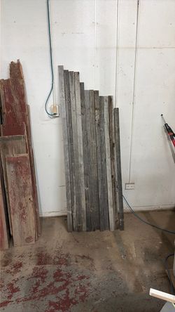 Reclaimed Barn Wood Planks Bundle