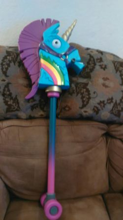 Fortnite rainbow smash pickaxe, costume