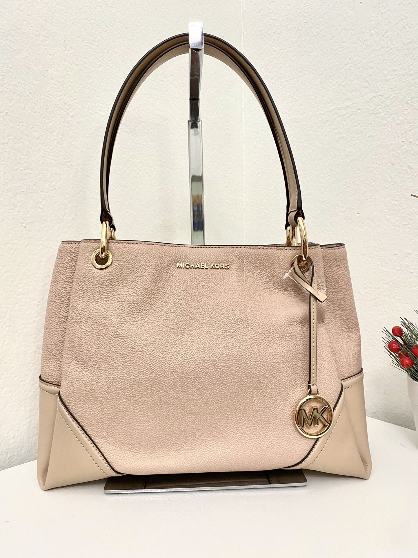 Michael Kors Nicole LG Shoulder Tote