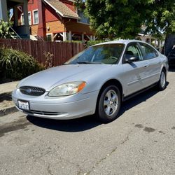 2002 Ford Taurus