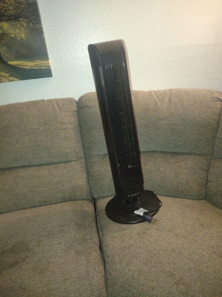 Lasko Oscillating Tower Fan