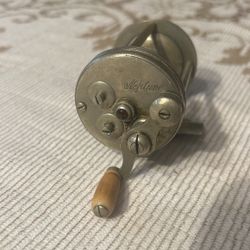 Vintage Neptune Fishing Reel