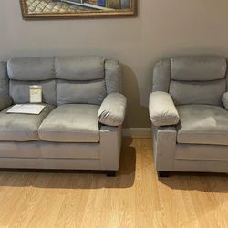 Ignatius Living Room Set

