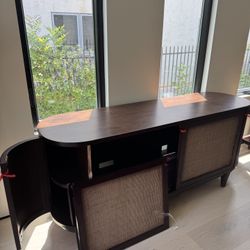 New Media Cabinet Arrived With Broken Door
