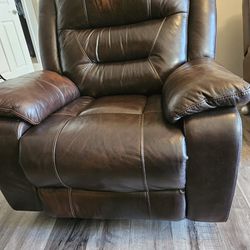 Good Manual Recliner Chair, Breathable Faux Leather Reclining Chairs with Overstuffed Arm and Back, Living Room Single Sofa Recliners (Dark Brown)