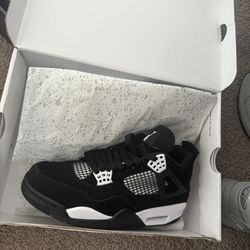 White Thunders 7.5 