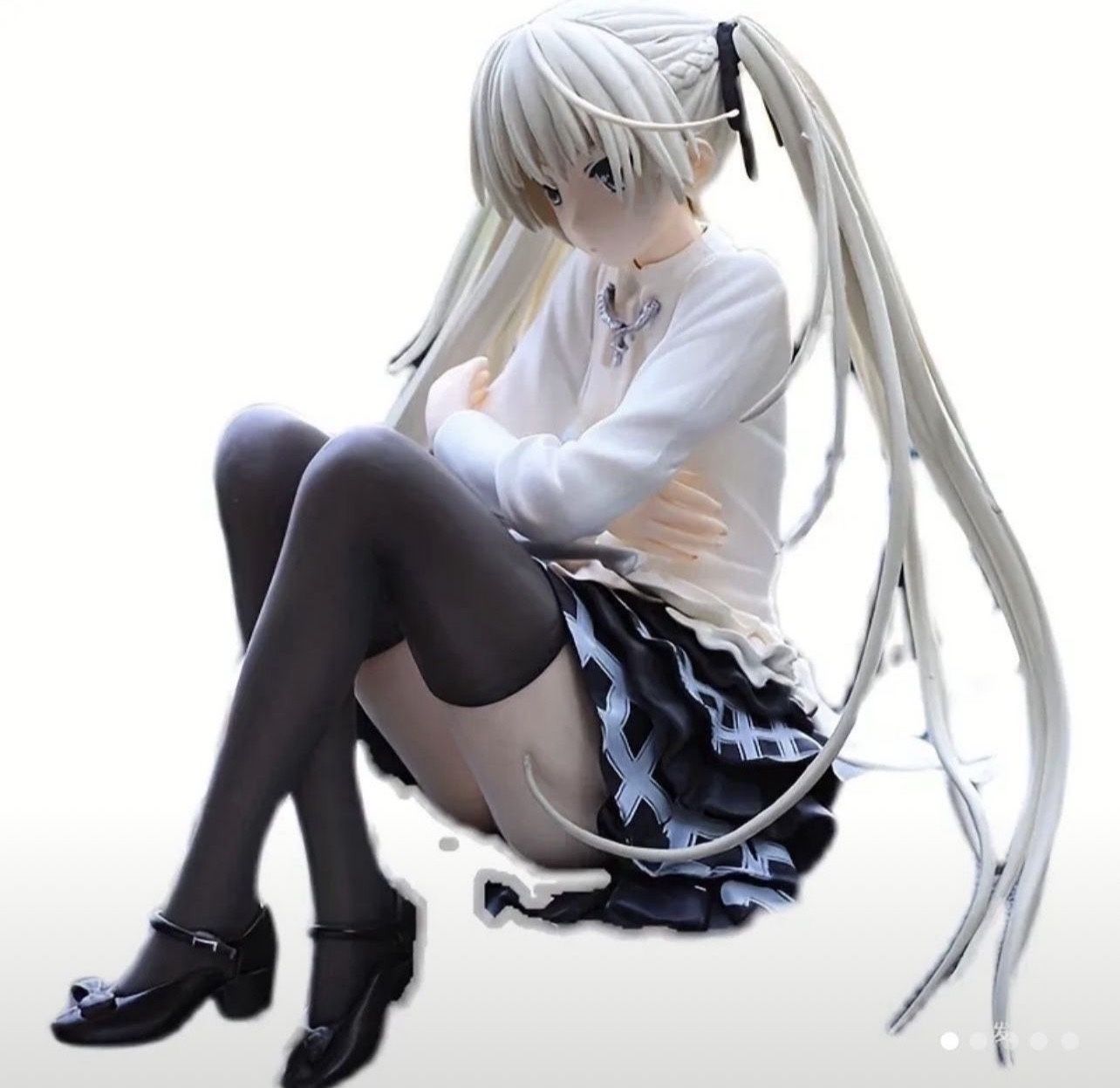 Charming Girl with Rabbit PVC Statue Anime figurine