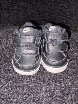 Baby Nike shoes 2c