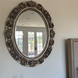 Oval decorative Mirrors