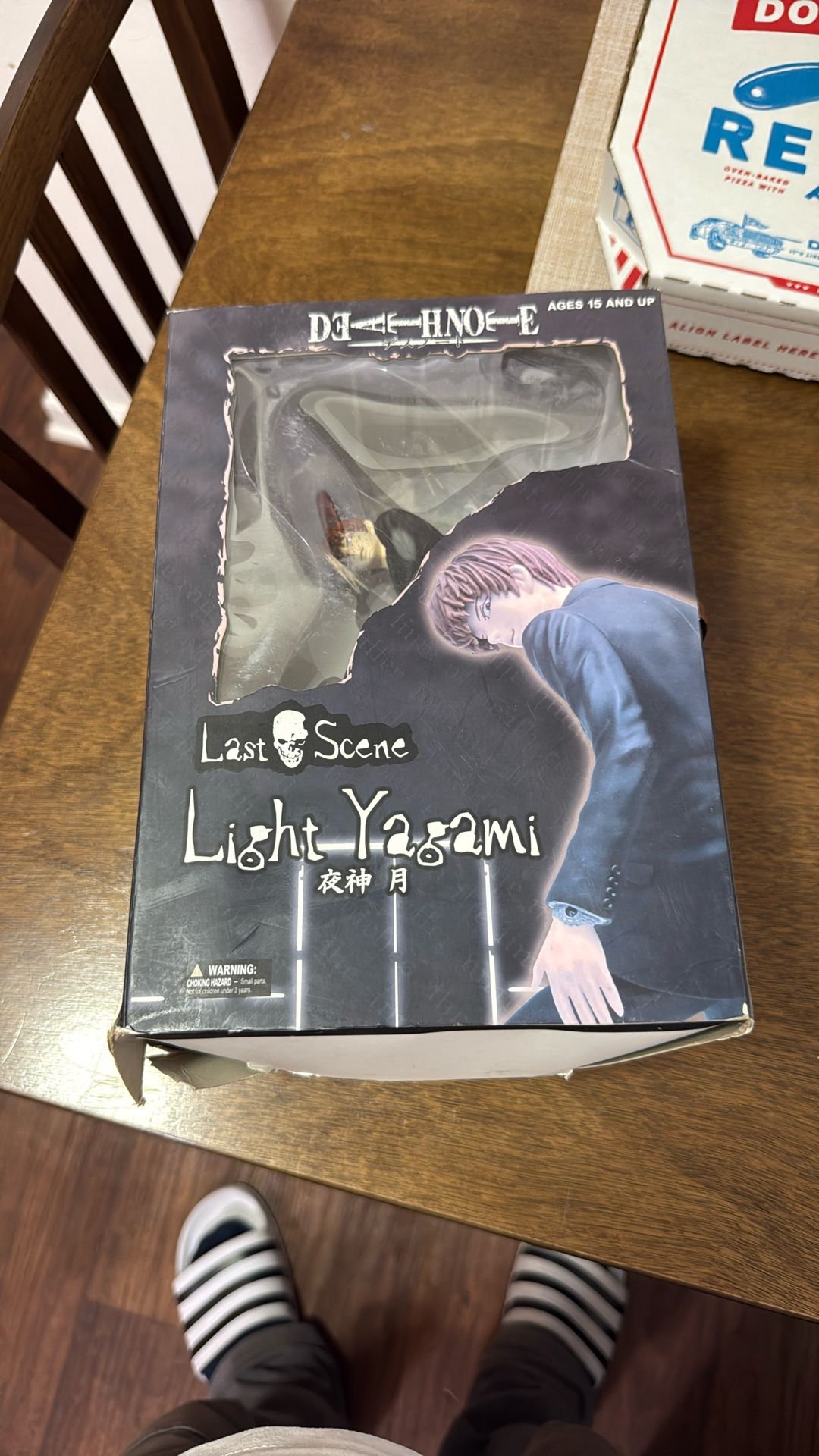 Last Scene Light Yagami Statue