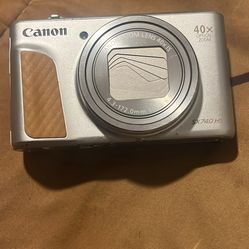 Canon Powershot SX740 