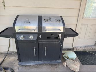 Dyna-Glo Gas and Wood Smoker Grill w/ Propane Tank and Cover
