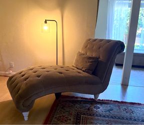 Chaise lounge