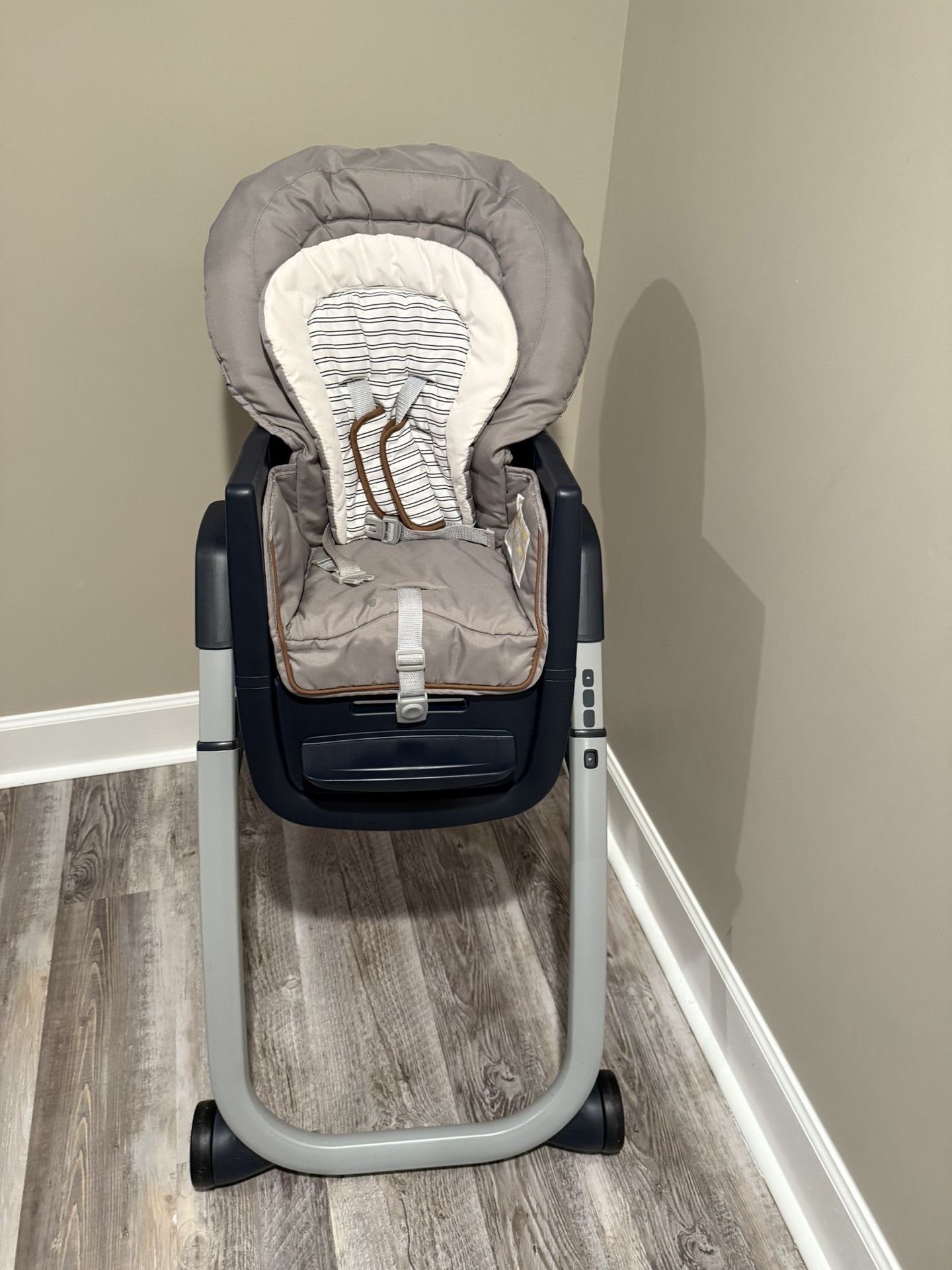 Graco DuoDiner DLX 6-in-1 High Chair