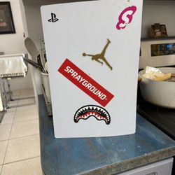 ps5, monitor, and controller 