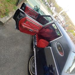 1977 Lincoln Town Car 